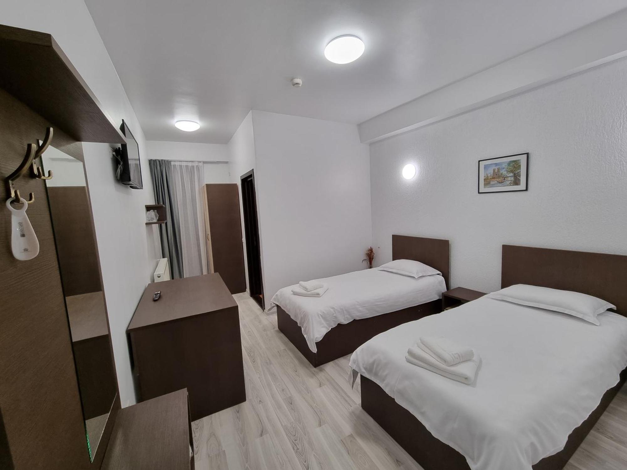 Hotel Perla Oltului Căciulata Exterior foto