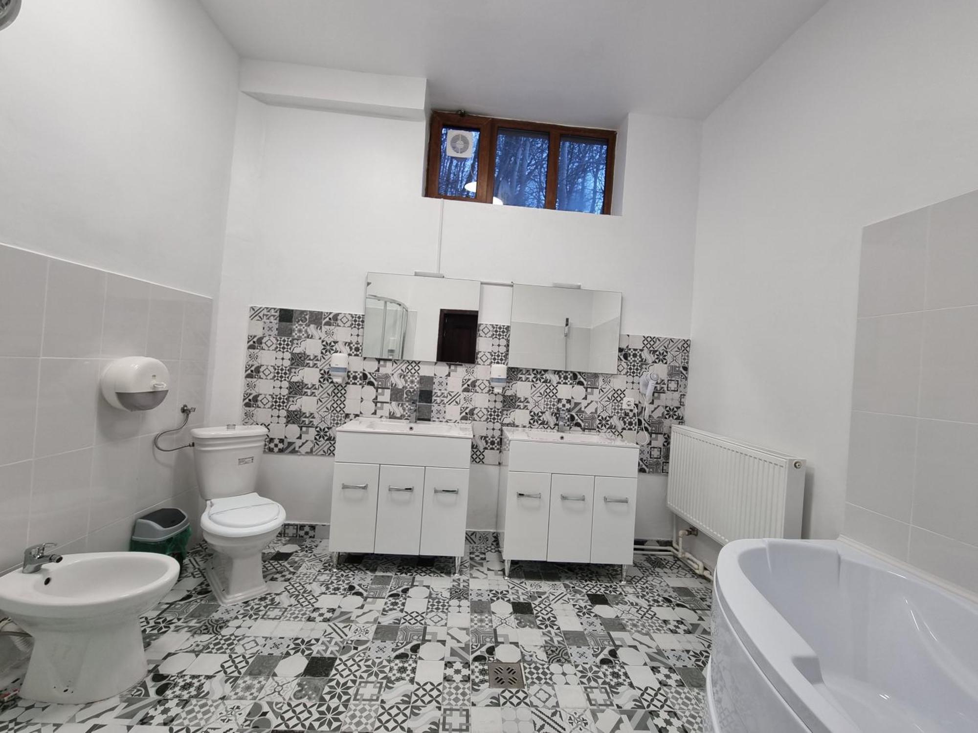 Hotel Perla Oltului Căciulata Exterior foto