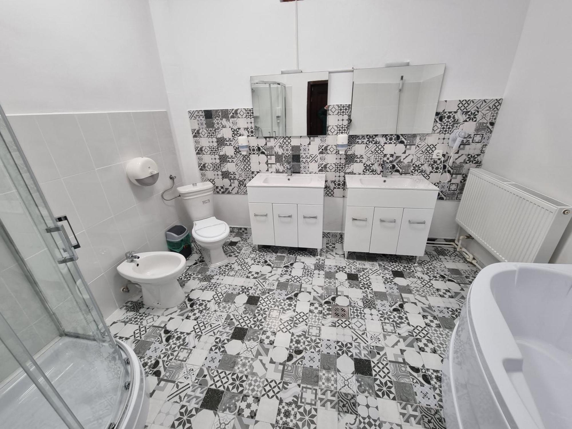Hotel Perla Oltului Căciulata Exterior foto