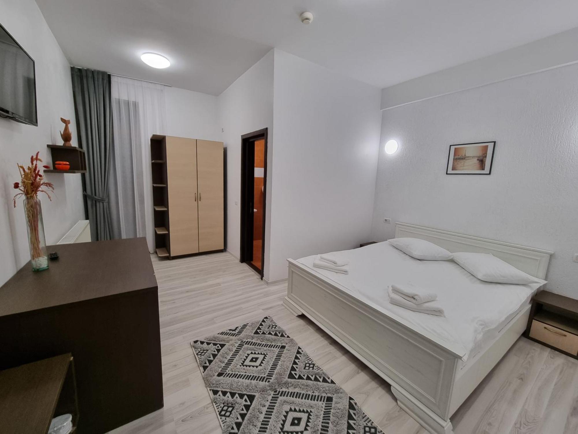 Hotel Perla Oltului Căciulata Exterior foto
