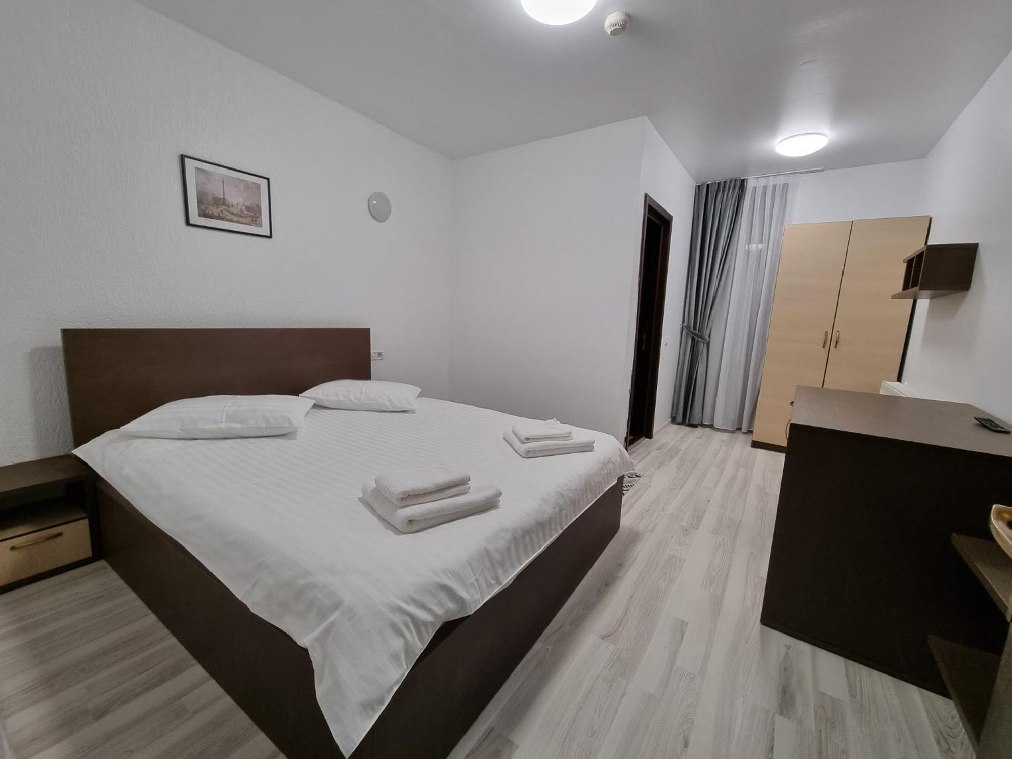 Hotel Perla Oltului Căciulata Exterior foto