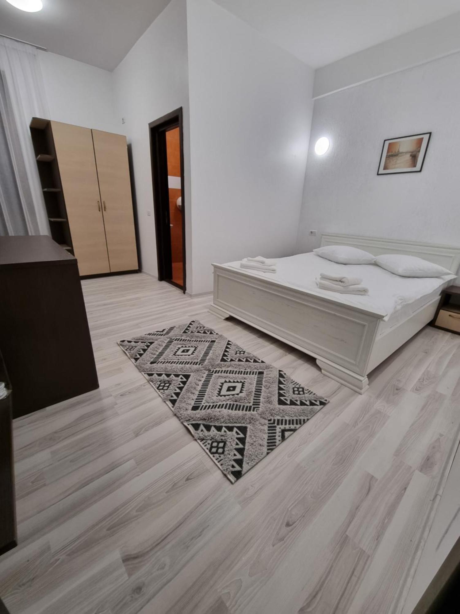 Hotel Perla Oltului Căciulata Exterior foto
