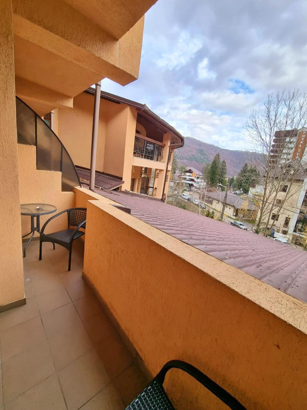 Hotel Perla Oltului Căciulata Exterior foto